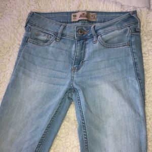 Hollister Supper Skinny LightWash Jeans